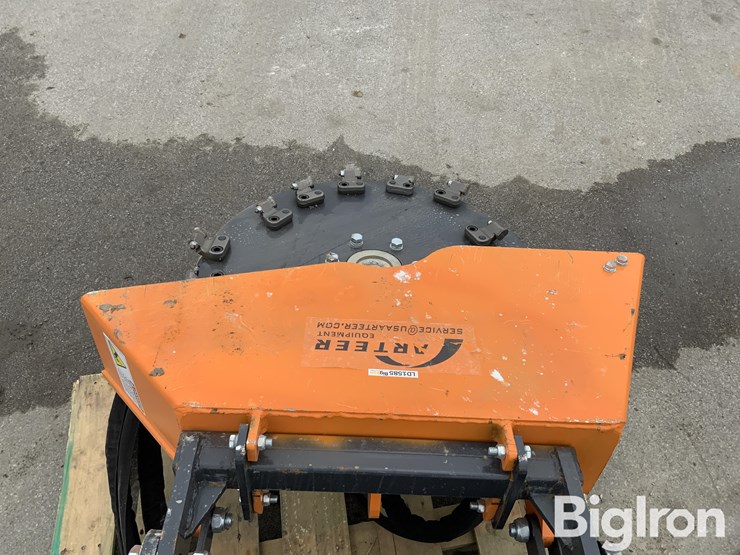 2025-massey-ferguson-730-image-12