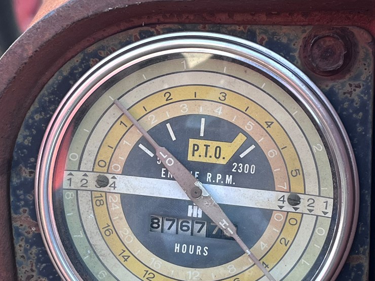 international-f706-image-9