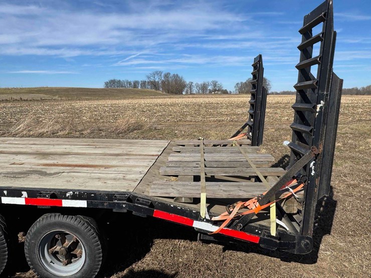 tri-axle-flat-deck-trailer,-ramps,-ball-hitch,-20'-x-8'-image-12