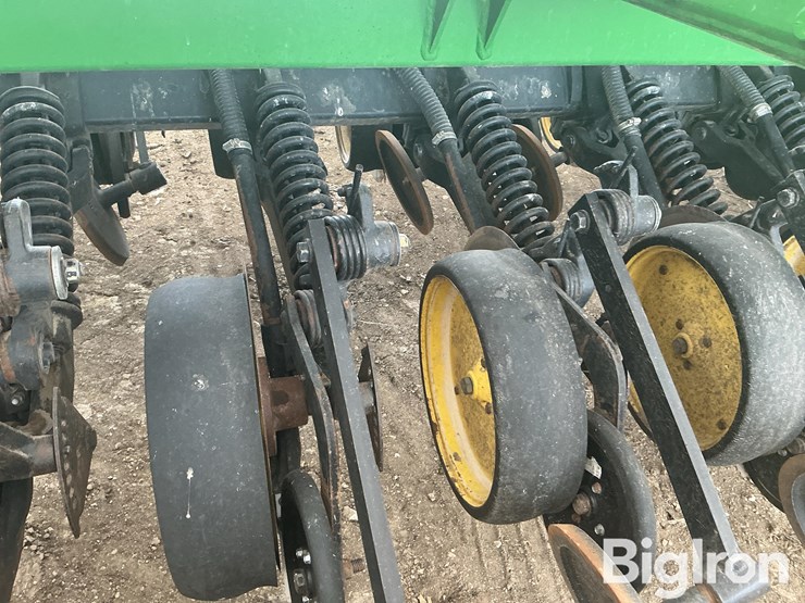 john-deere-750-image-20