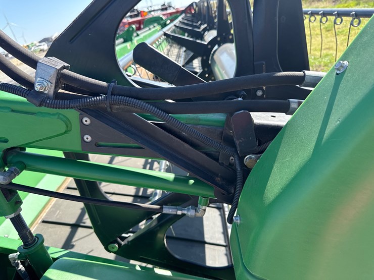 john-deere-630d-image-21