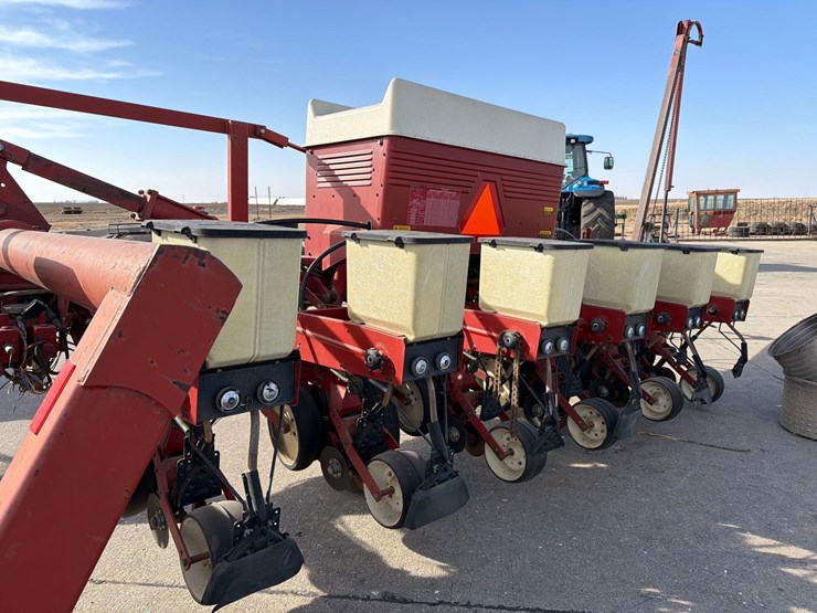 international-800-image-19