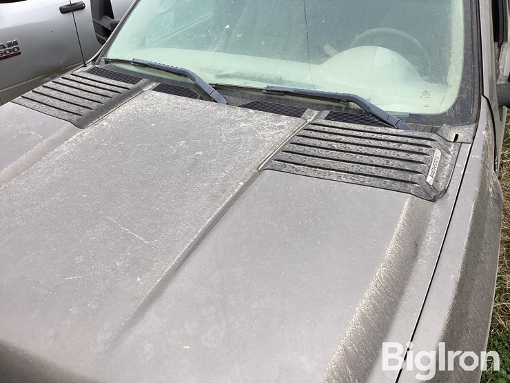 2012-chevrolet-2500-image-14