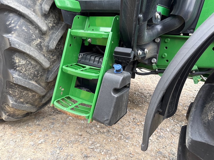 2023-john-deere-6120m-image-23