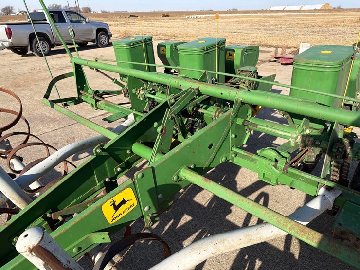 john-deere-1240-image-15