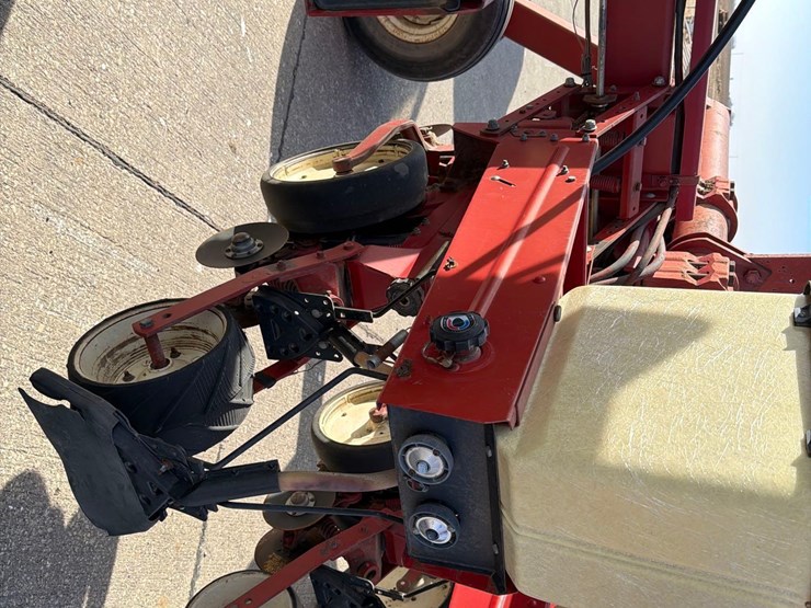 international-800-image-44