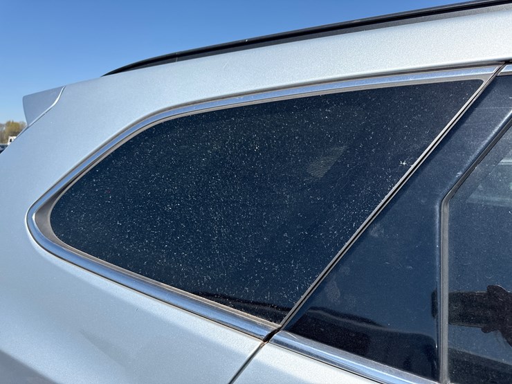 2015-hyundai-santa-fe-image-31