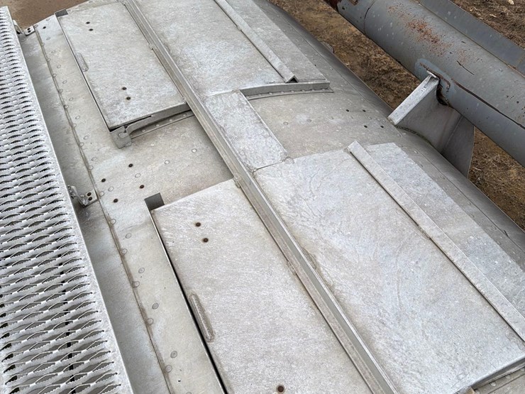 1999-bulkliner-36ft-semi-feed-trailer-image-47