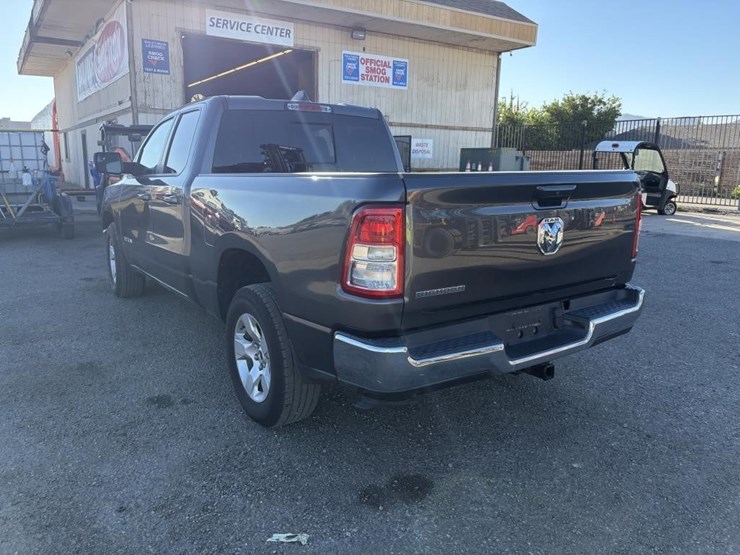 2022-ram-1500-big-horn-image-4