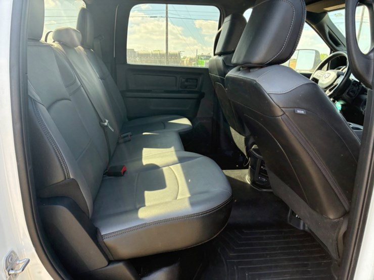 2022-dodge-2500-image-8