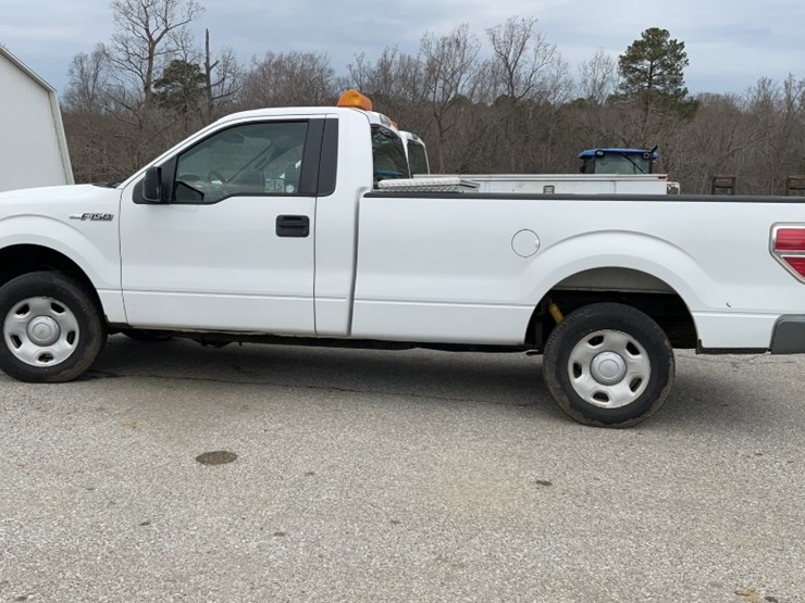 2009-ford-f150-xl-image-1