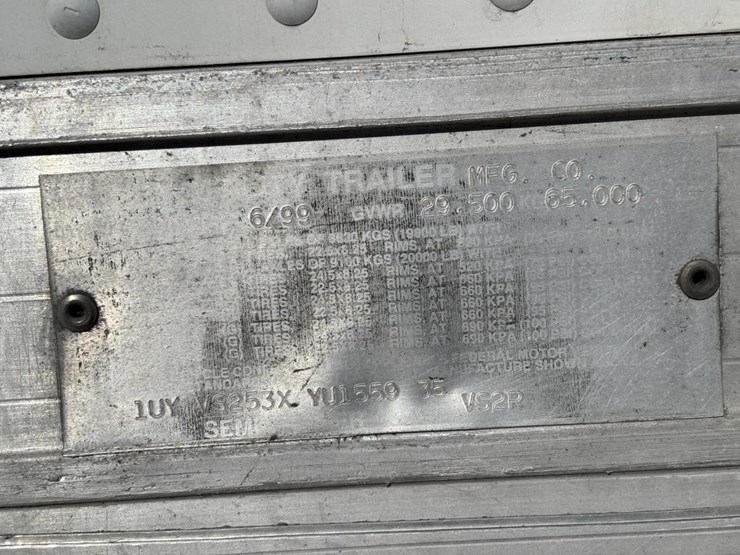 2000-utility-vs2r-image-29