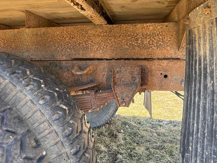 1977-chevrolet-custom-deluxe-image-13