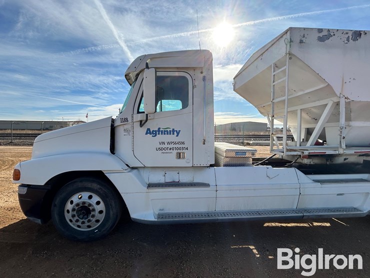 1998-freightliner-century-120-image-17