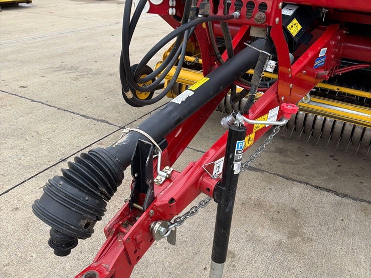 2018-new-holland-roll-belt-560-image-45