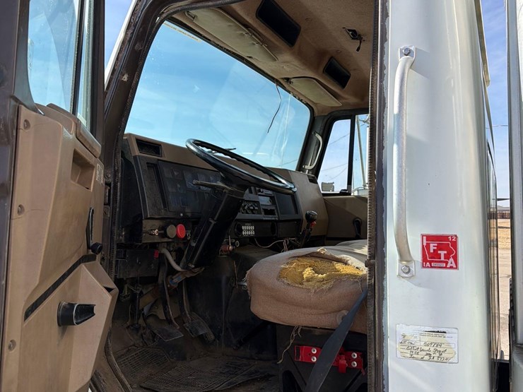 1990-international-4900-image-35