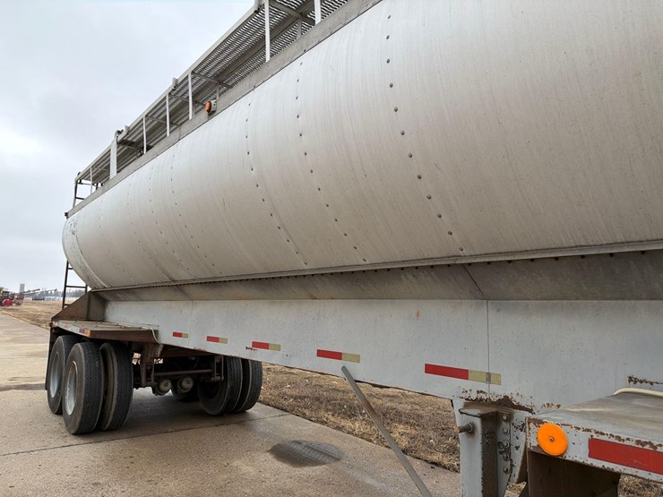 1999-bulkliner-36ft-semi-feed-trailer-image-39