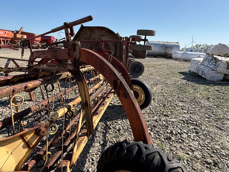 new-holland-256-image-8