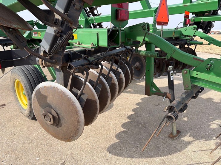 john-deere-637-image-8