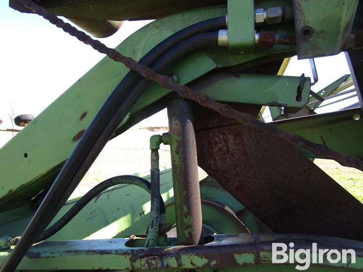 1977-john-deere-224-image-17