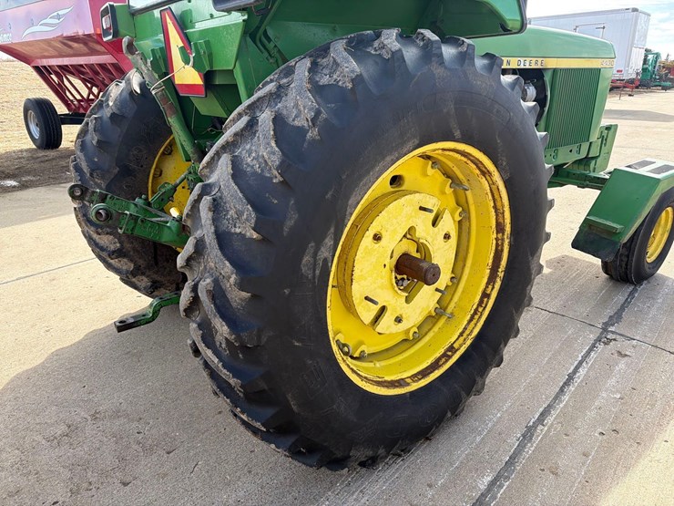 john-deere-4430-image-24