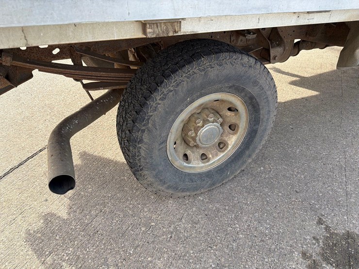 2004-ford-f250-image-18