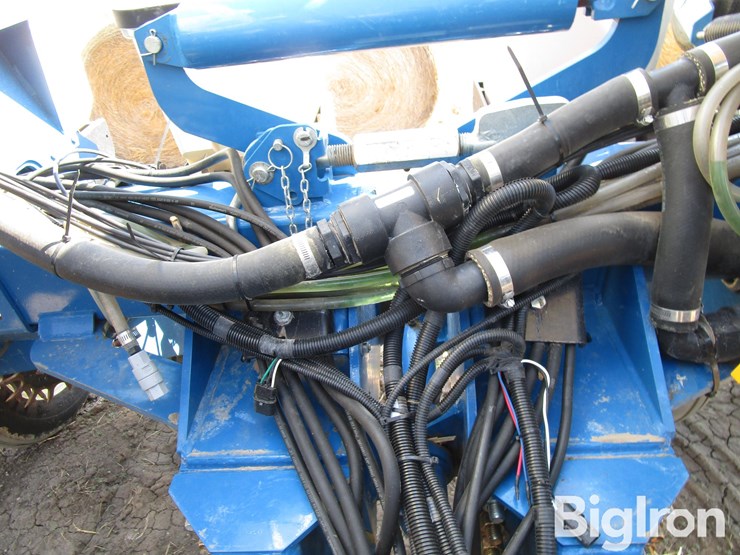2023-kinze-3205-image-14