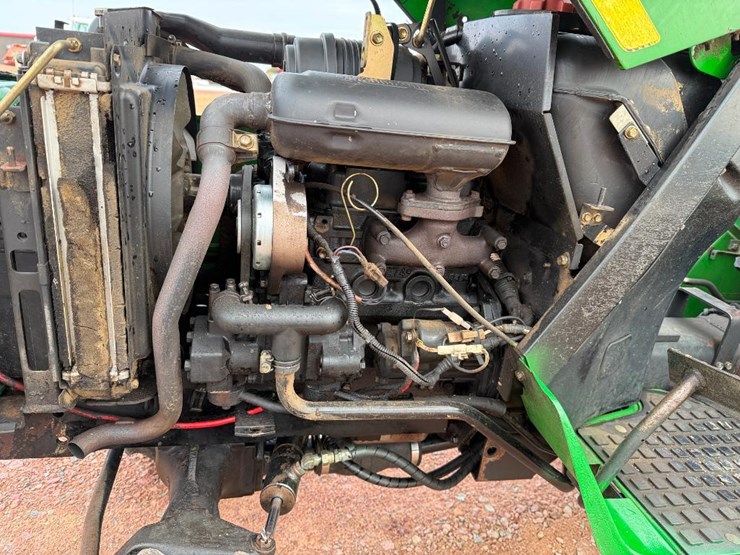 john-deere-4100-image-28