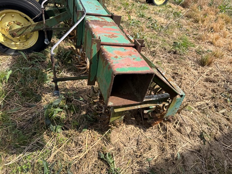 john-deere-12-image-43