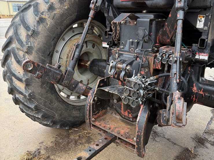 agco-white-6145-image-9