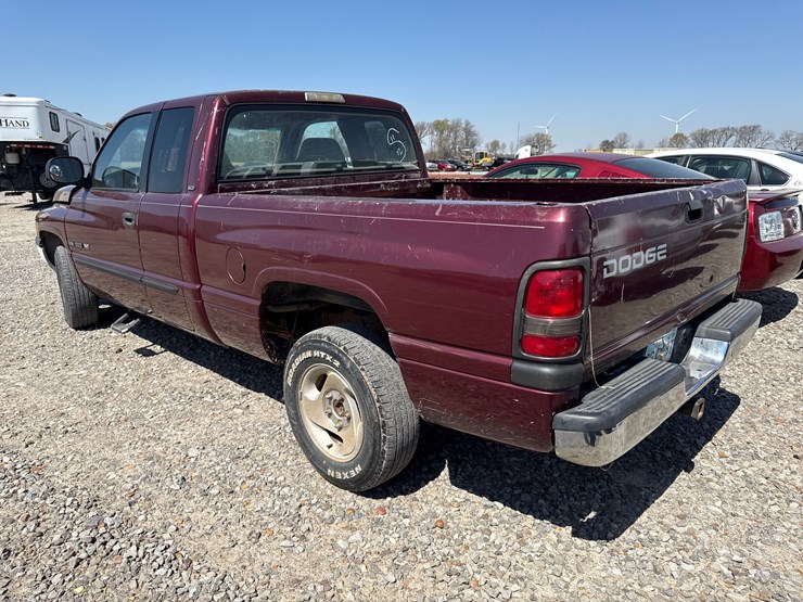 2001-dodge-ram-1500-image-4