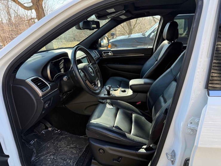 2015-jeep-grand-cherokee-image-19