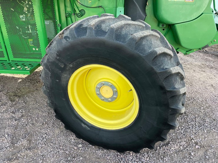 2007-john-deere-9560-sts-image-10
