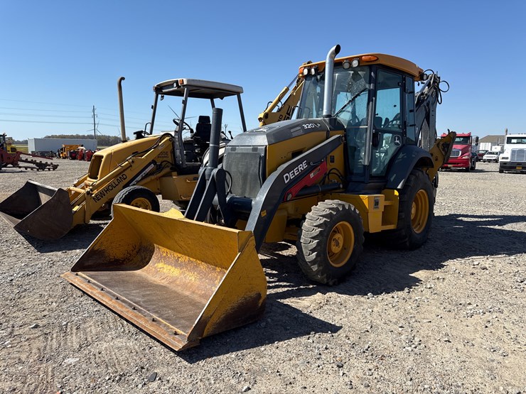 2024-deere-320-p-tier-image-2