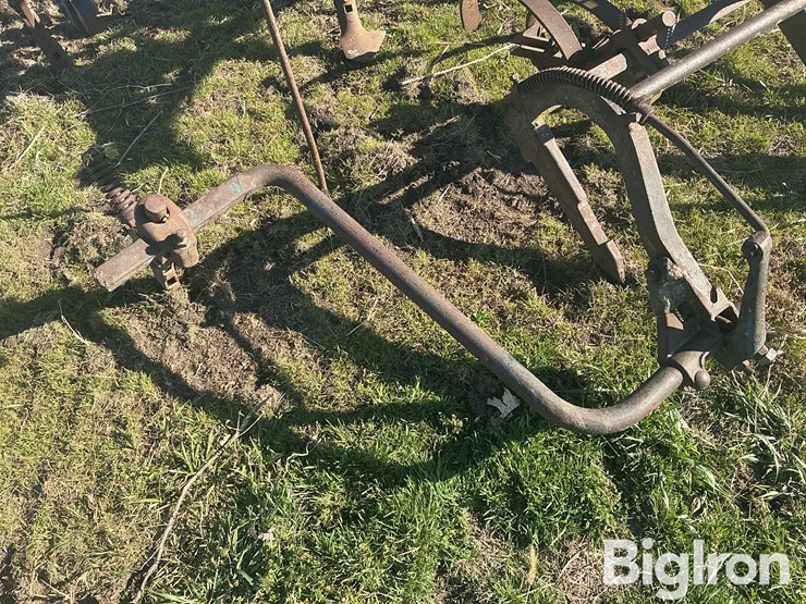 34-261-front-mount-field-cultivator-image-15