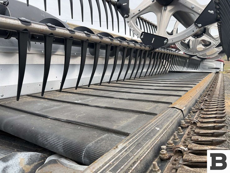 2023-mac-don-fd240-image-36