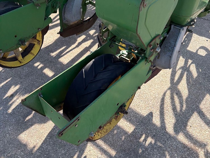 john-deere-1240-image-26
