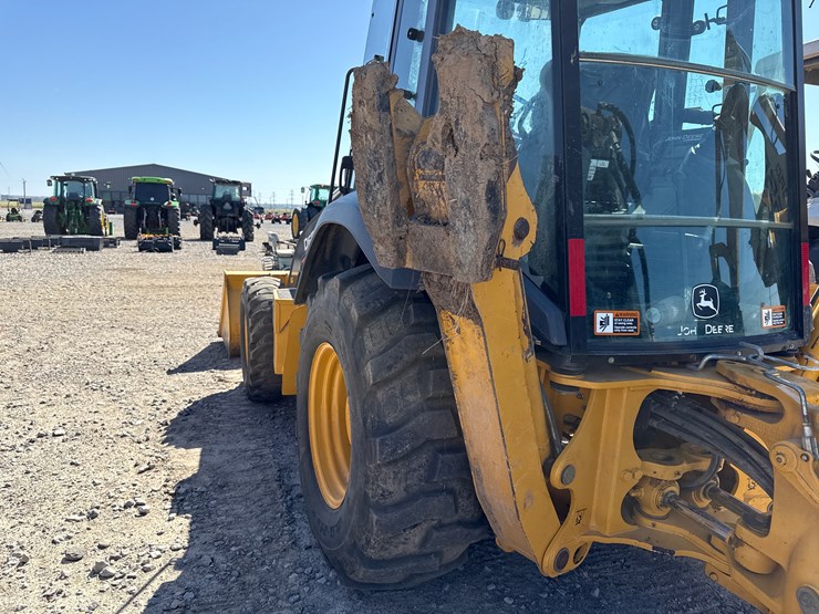 2024-deere-320-p-tier-image-11