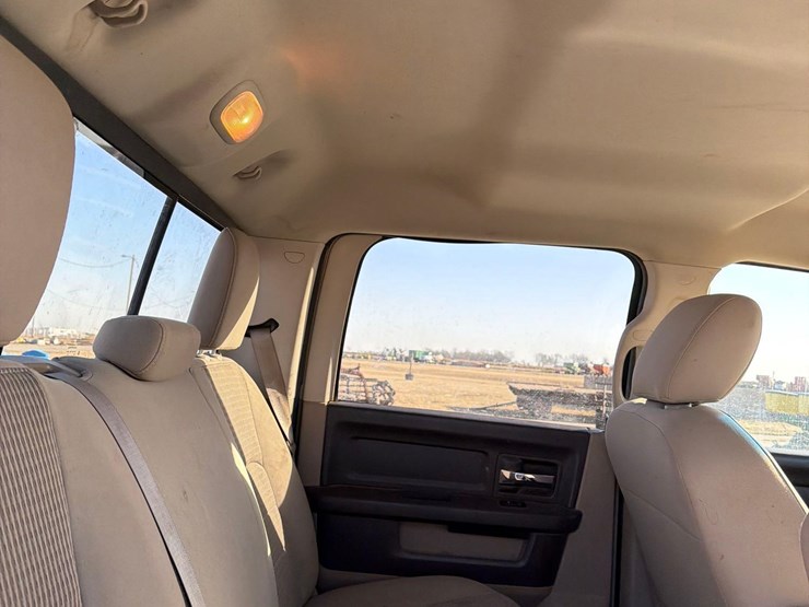 2011-dodge-ram-2500-image-28