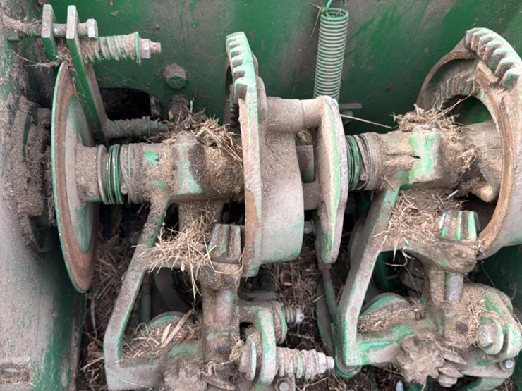 john-deere-328-image-22