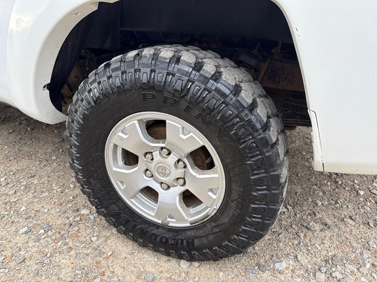 2006-toyota-tacoma-image-15