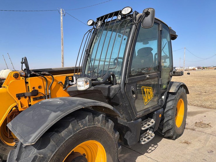 2012-jcb-535-95-image-8