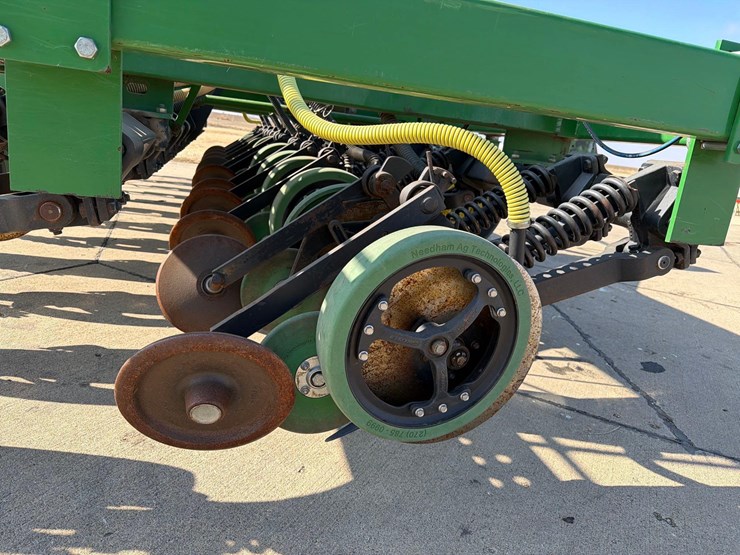 john-deere-750-image-19