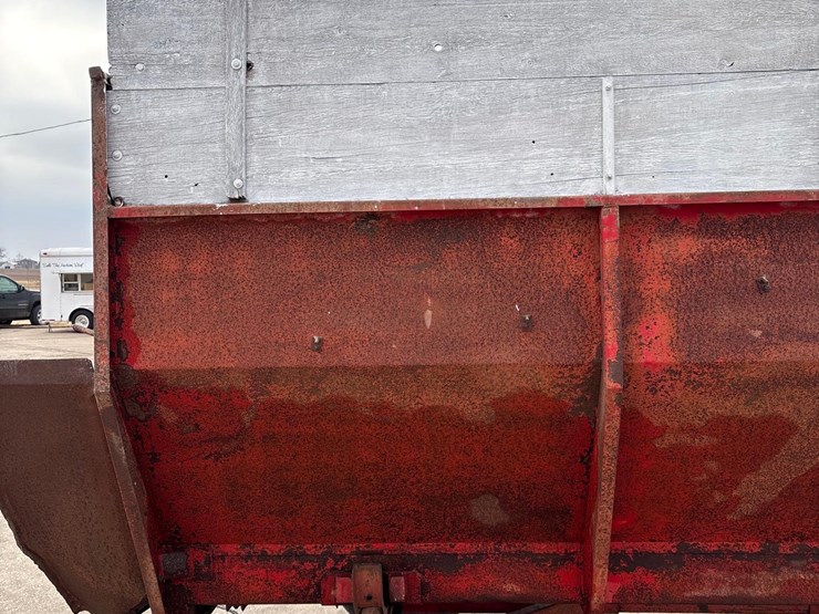 roorda-rear-unload-12ft-silage-wagon-image-20