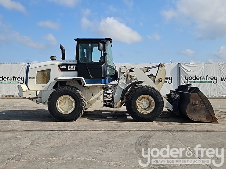 2015-caterpillar-938k-image-6