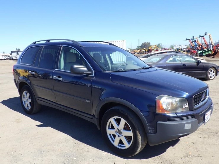 2004-volvo-xc90-image-2