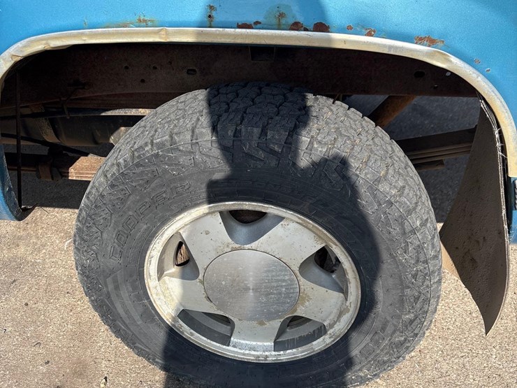 1994-chevrolet-silverado-1500-image-6