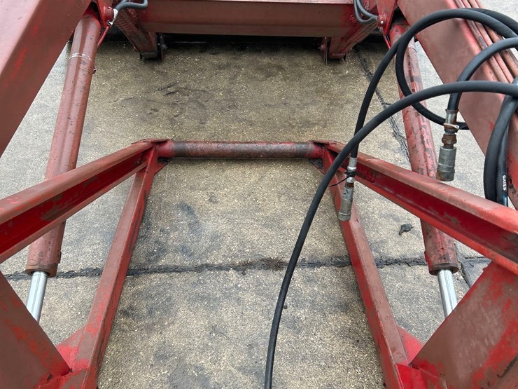 international-2250-image-18