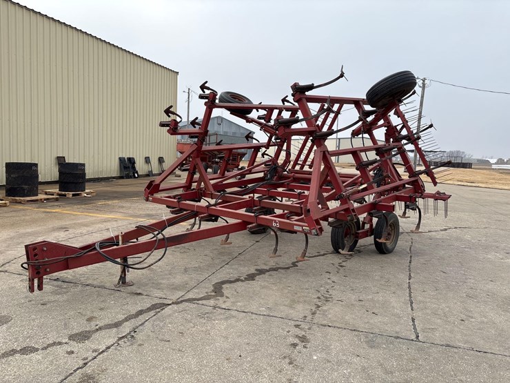 case-ih-4600-image-1