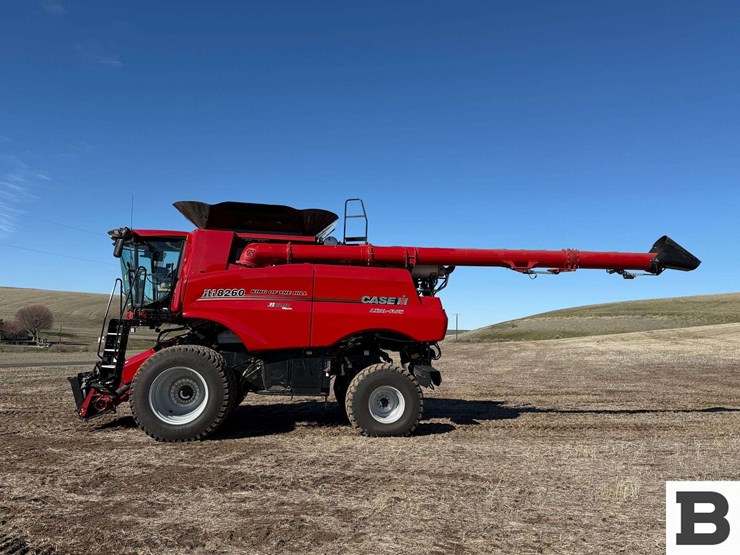 2025-case-ih-8260-image-2